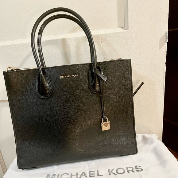 Black, Large- Michael Kors Mercer - Picture 2 of 10